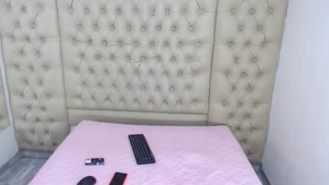 Jessica online show from 10-10-25, 07:24