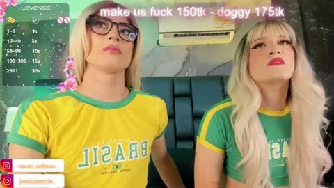 Snapshot of jessicameron chatting on 01-09-25, 03:58 JESSI AND NAOMI online show from 01-09-25, 03:58