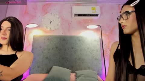 Snapshot of jessicameron chatting on 01-07-26, 12:24 JESSI AND NAOMI online show from 01-07-26, 12:24