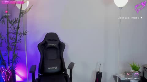  Jessica Pratt  IG jessicaxpratt online show from 02-19-25, 11:04