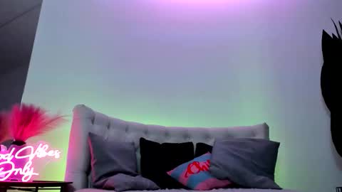 Jessy online show from 09-22-25, 05:26