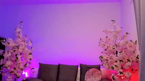 Gloria   online show from 02-20-25, 05:23