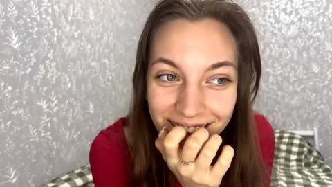 Snapshot of jessidardenne chatting on 01-10-26, 05:26 Marie online show from 01-10-26, 05:26