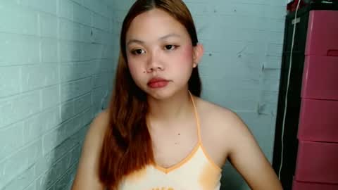 Snapshot of jessiefoxx0 chatting on 05-03-26, 12:27 Jessie online show from 05-03-26, 12:27
