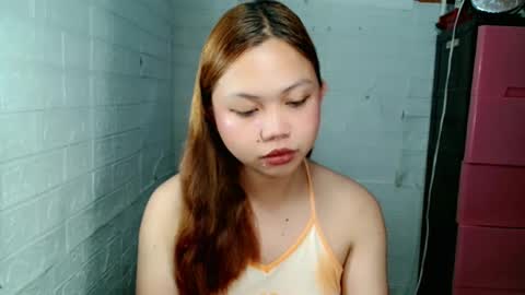 Snapshot of jessiefoxx0 chatting on 05-06-26, 11:43 Jessie online show from 05-06-26, 11:43