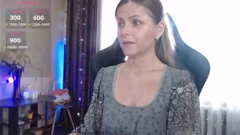 Snapshot of jessiemays chatting on 07-14-26, 12:55 Jess online show from 07-14-26, 12:55