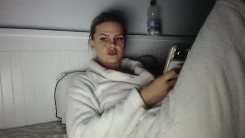 jessieryan online show from 02-08-26, 04:49