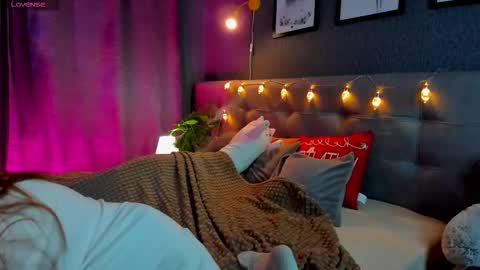 Jessie online show from 12-15-25, 09:13