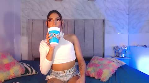 Snapshot of jessika_rabbits chatting on 12-22-24, 05:12 JESS online show from 12-22-24, 05:12