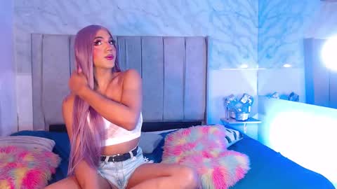 Snapshot of jessika_rabbits chatting on 12-24-24, 04:22 JESS online show from 12-24-24, 04:22