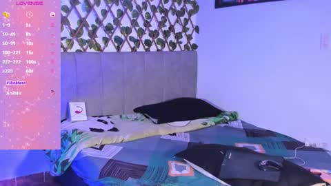 JESS online show from 10-15-25, 01:39