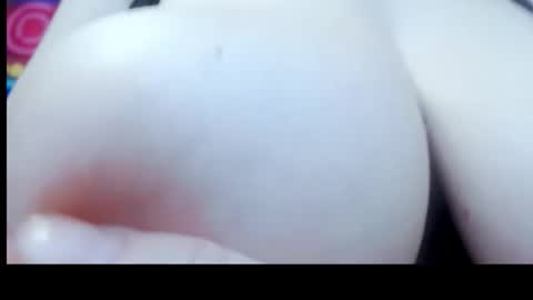 Victoria online show from 11-25-25, 04:34