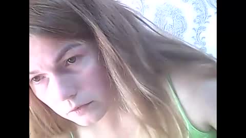 Snapshot of jessileits chatting on 09-25-25, 12:42 JessiLeits online show from 09-25-25, 12:42