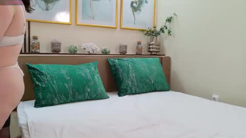 Francesca online show from 02-10-25, 08:09