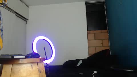 Snapshot of jesustarja chatting on 01-25-25, 09:47 FEMBOY BIGCOCK online show from 01-25-25, 09:47