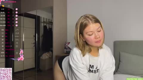 Snapshot of jettamona chatting on 09-17-25, 04:08 Mona online show from 09-17-25, 04:08