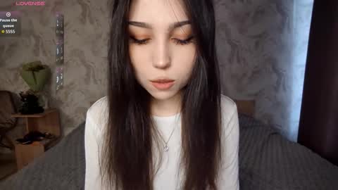 I am Gina ntmu Lets hit 10 Thumbs Up together online show from 03-31-26, 01:22