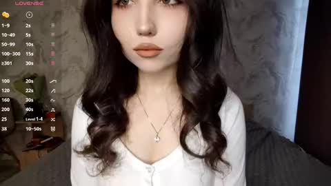 I am Gina ntmu Lets hit 10 Thumbs Up together online show from 04-19-26, 06:46