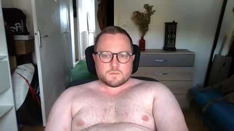 jeuneloup92 online show from 09-26-25, 03:38