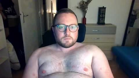 jeuneloup92 online show from 11-20-25, 05:12