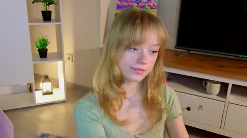 Gwen online show from 02-25-26, 08:18