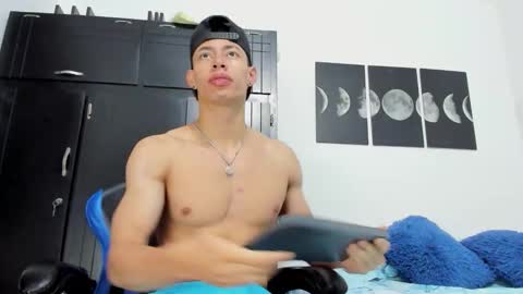 Snapshot of jey_cox23 chatting on 09-26-25, 11:36 jey cox online show from 09-26-25, 11:36