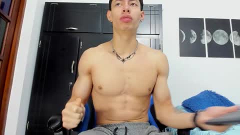 Snapshot of jey_cox23 chatting on 10-04-25, 10:57 jey cox online show from 10-04-25, 10:57