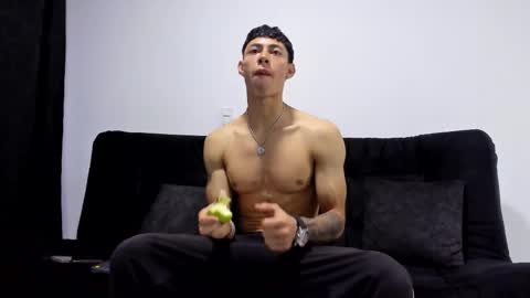 Snapshot of jey_cox23 chatting on 11-22-25, 10:36 jey cox online show from 11-22-25, 10:36