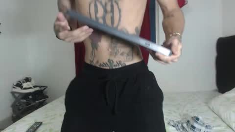 Snapshot of jeykob_23 chatting on 01-01-25, 12:32 JEYKOB online show from 01-01-25, 12:32