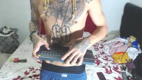 Snapshot of jeykob_23 chatting on 02-04-25, 12:40 JEYKOB online show from 02-04-25, 12:40