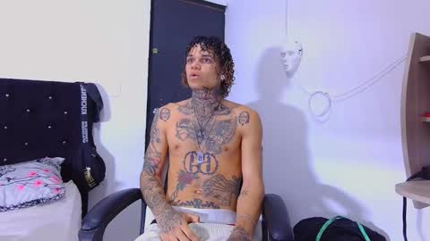 Snapshot of jeykob_23 chatting on 11-08-25, 11:03 JEYKOB online show from 11-08-25, 11:03