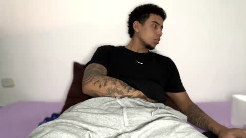 Snapshot of jeyzd25 chatting on 01-26-25, 02:24 Onlyfans Twitter online show from 01-26-25, 02:24