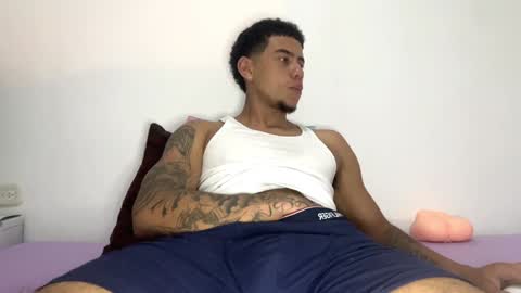 Snapshot of jeyzd25 chatting on 01-29-25, 03:44 Onlyfans Twitter online show from 01-29-25, 03:44