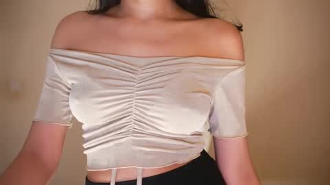 Snapshot of jhaanvi chatting on 12-05-24, 11:07 Jhaanvi online show from 12-05-24, 11:07