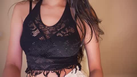 Snapshot of jhaanvi chatting on 12-12-24, 04:32 Jhaanvi online show from 12-12-24, 04:32