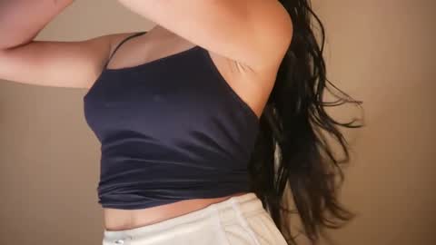 Snapshot of jhaanvi chatting on 03-01-25, 06:43 Jhaanvi online show from 03-01-25, 06:43