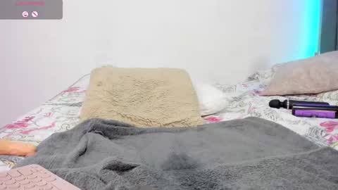 Snapshot of jhacky_sweet chatting on 03-08-25, 03:17 jhackelin My independent account online show from 03-08-25, 03:17