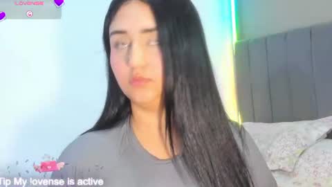 Snapshot of jhacky_sweet chatting on 06-19-26, 05:45 jhackelin My independent account online show from 06-19-26, 05:45