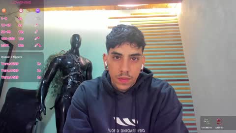 Snapshot of jharol_cardona chatting on 02-09-25, 01:33 Jharol online show from 02-09-25, 01:33