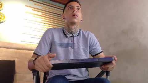 Snapshot of jharol_cardona chatting on 07-06-26, 01:02 Jharol online show from 07-06-26, 01:02