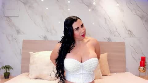 Snapshot of jhasly_am chatting on 02-22-26, 10:25 jhasly online show from 02-22-26, 10:25