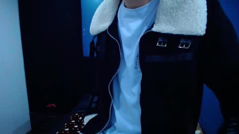 Jheampiero online show from 10-24-25, 01:40