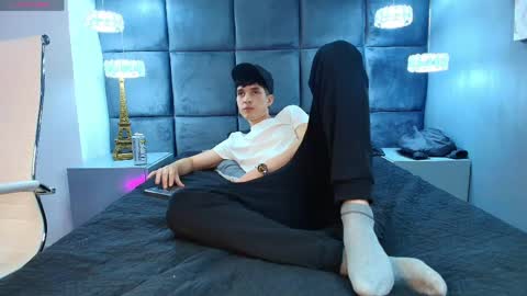 Snapshot of jheampiero chatting on 04-28-26, 08:58 Jheampiero online show from 04-28-26, 08:58