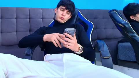 Snapshot of jheampiero chatting on 05-28-26, 04:59 Jheampiero online show from 05-28-26, 04:59