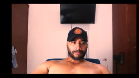 En moreno online show from 12-21-25, 01:02