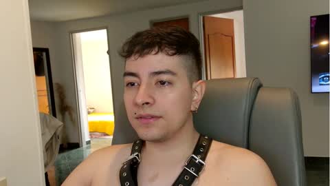 Jhoan Saenz online show from 09-28-25, 04:56