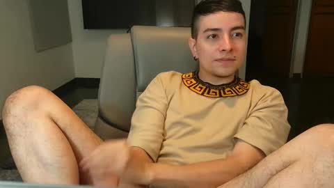 Jhoan Saenz online show from 10-28-25, 05:55