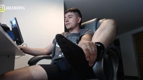 Jhoan Saenz online show from 04-12-26, 02:05