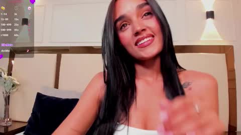 Snapshot of jhoanaduran_ chatting on 10-10-25, 09:03 Jhoana online show from 10-10-25, 09:03