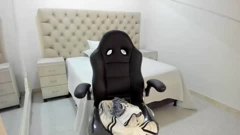 jhoanleandro online show from 11-04-25, 05:06